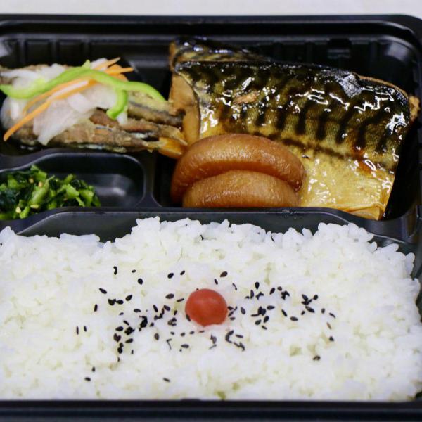 煮魚弁当