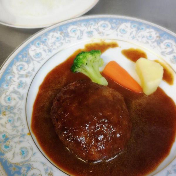 コヤマ特製ハンバーグステーキ